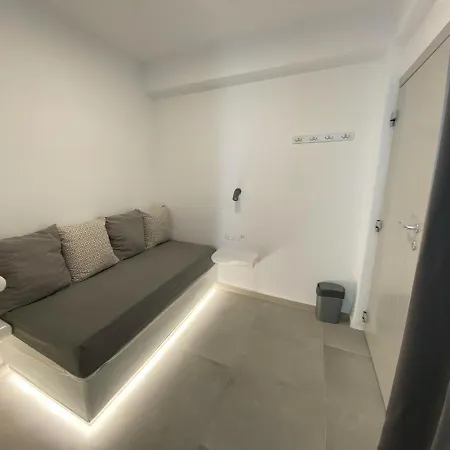 Zisis Agios Stefanos (Mykonos)
