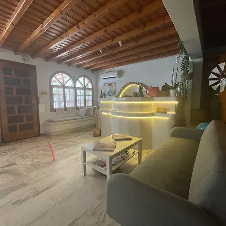 Zisis Agios Stefanos (Mykonos)