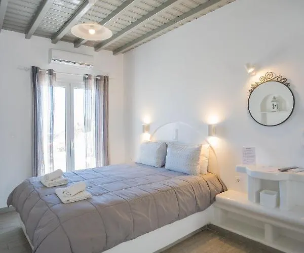 Zisis Agios Stefanos (Mykonos)