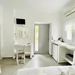 Zisis Πανσιόν 3*
